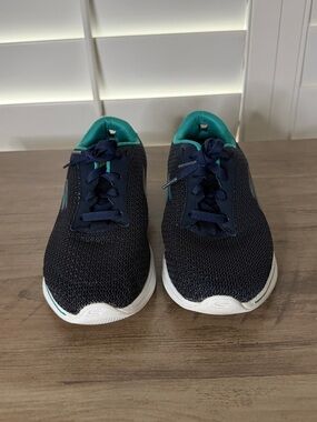 Skechers Women's Navy/Teal Go Walk 4 GOGA MAX Quick-Fit Athletic Shoes | Size 9